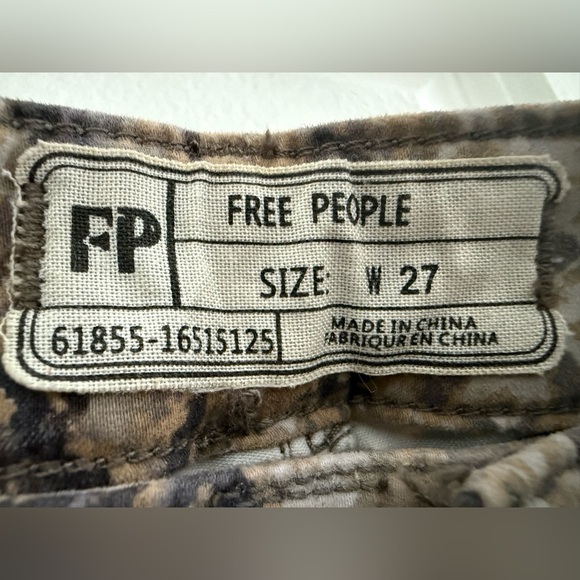 NWT Free People Snakeskin Skinny - Taupe Combo - Picture 5 of 5